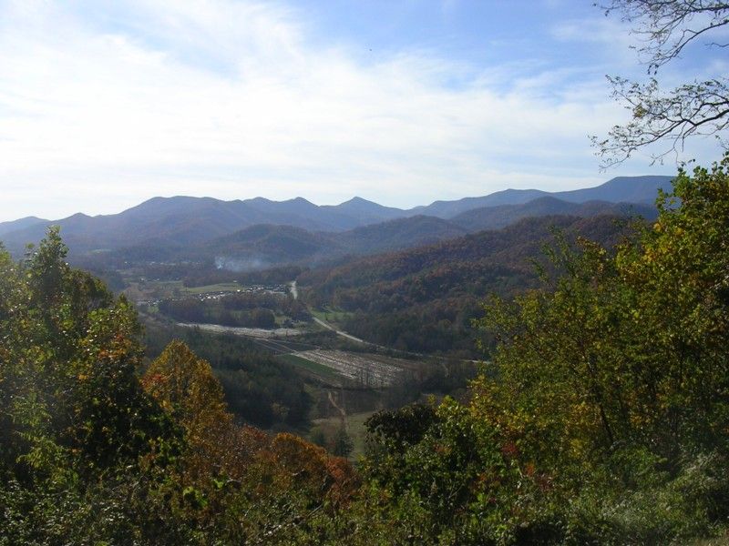 ... scenic overlook on the georgia side a great view of the valley below